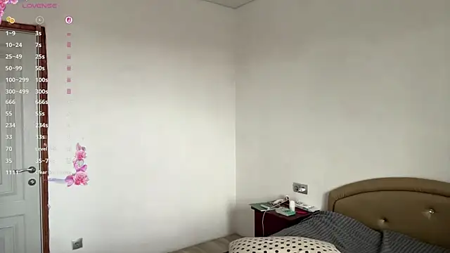 Little_ines live XXX chat