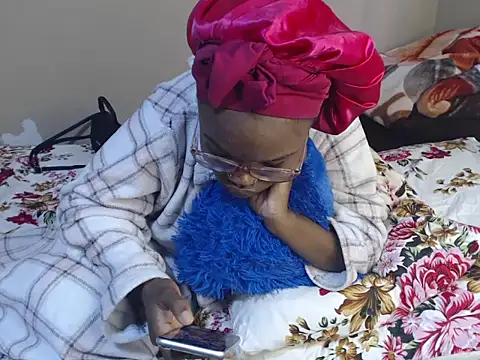 YummyMelanin117 웹캠 쇼