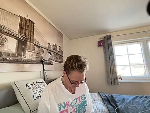 Chat XXX ao vivo de Curvy-Jinx