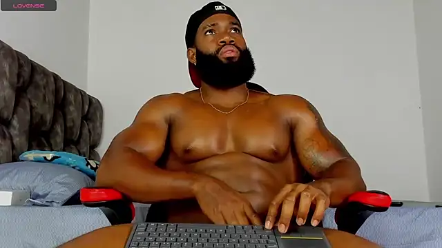 james_musclebbc Show in webcam