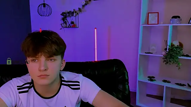 travis_wolf_: онлайн-секс-чат