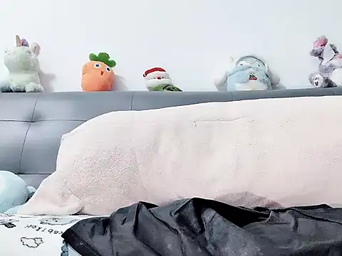 ShynBarbie94 Adlı Modelin Canlı XXX Sohbeti