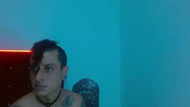 SkinnyDevil12 live XXX chat