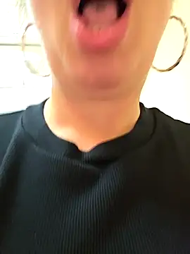 Adivaaa – Naživo XXX chat