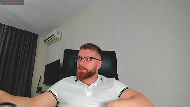 Findom_guy 现场XXX聊天