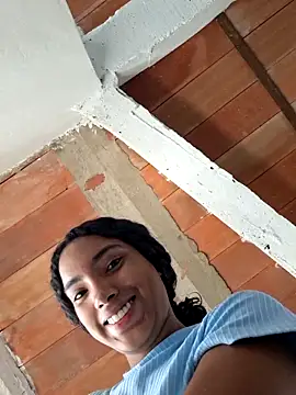 Cataleya_ja Adlı Modelin Canlı XXX Sohbeti