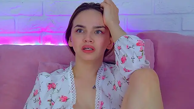 AnitaVenture Adlı Modelin Canlı XXX Sohbeti