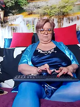 Онлайн чат XXX QueenPammy1