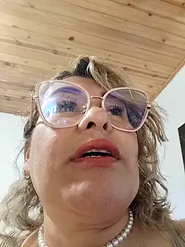 AlexxiaaMat's Live XXX Chat