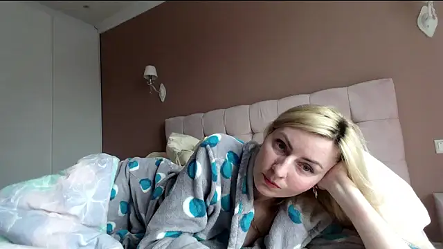 Yourrealgirl 웹캠 쇼