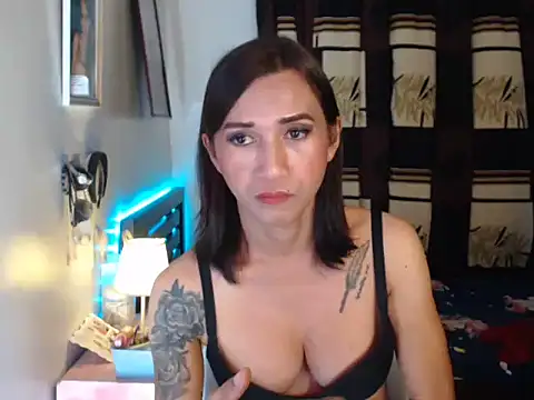 yourcutieslut87 Adlı Modelin Web Kamerası Şovu