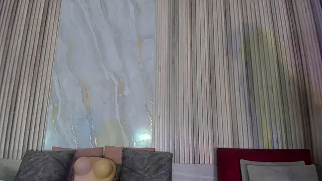 BriannaChelsea 即時 XXX 聊天