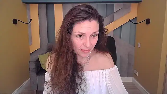 EllaLong's Live XXX Chat