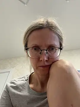 MollyStory: вебкам-шоу