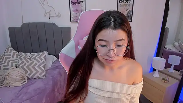 Amy_joones: онлайн-секс-чат