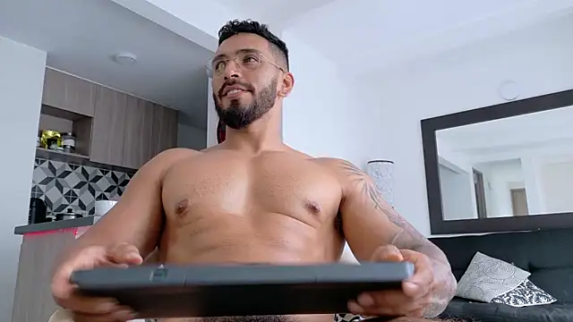 tony_muscle Webcam Show