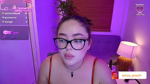 Emmy_peach1 现场XXX聊天