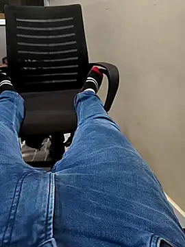 Rj202113: διαδικτυακό σόου στην κάμερα