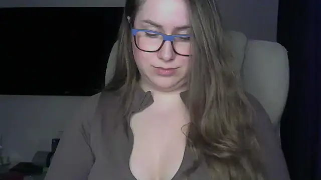 SeasonalSomeone's Live XXX Chat