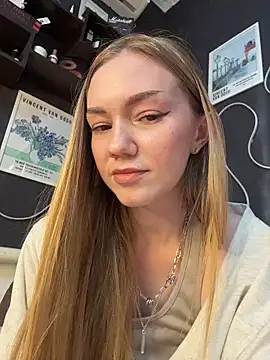 MilaMoone Chat XXX in diretta