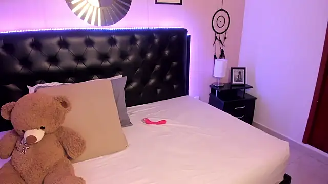 LolaVillalobos: απ ευθείας συνομιλία ΧΧΧ