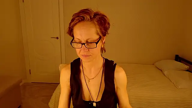 LioraWeiss Live XXX Chat