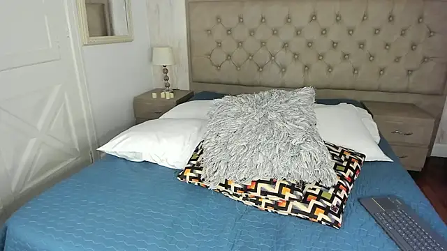 Chatroom XXX en direct de Sienna_brunette