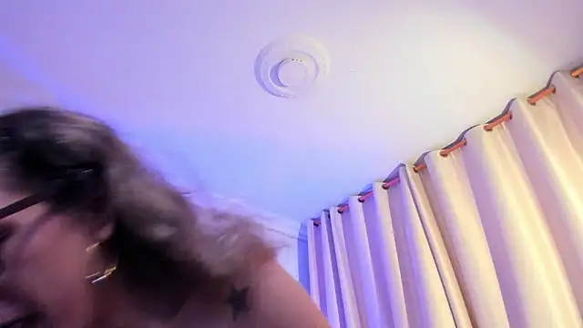 StarMilf – webcam-show