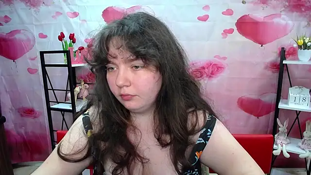 NeonilaLisova Adlı Modelin Canlı XXX Sohbeti