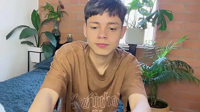 Andy_Belier23 Live XXX-Chat