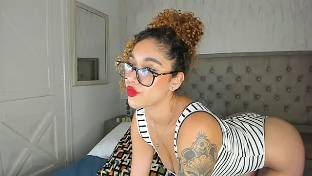 Sienna_brunette: απευθείας συνομιλία ΧΧΧ