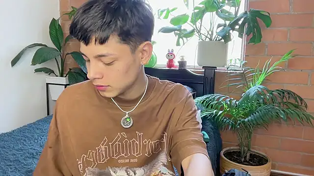 Andy_Belier23's Live XXX Chat