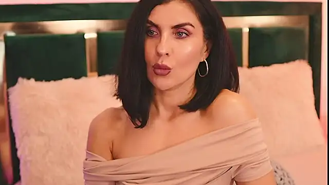 XeniaBlu live XXX chat