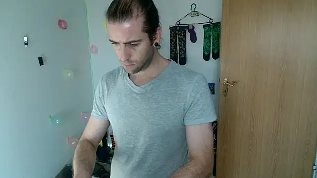 hei_69 Chat XXX in diretta