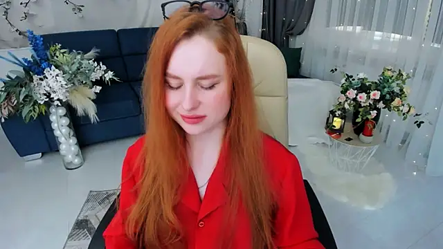 AirySilhouette Chat XXX live