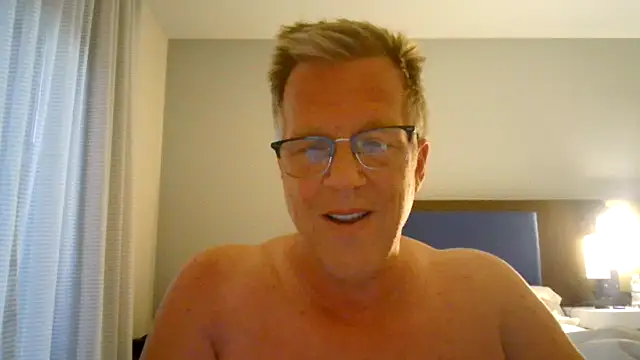 PetTwo Show in webcam