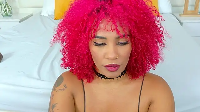 RubyRossel লাইভ XXX চ্যাট