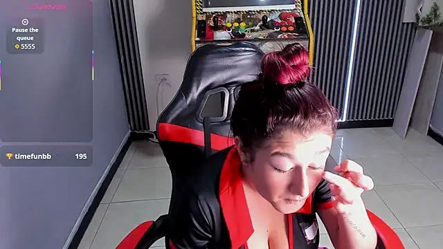 Miaa_ginger Adlı Modelin Web Kamerası Şovu