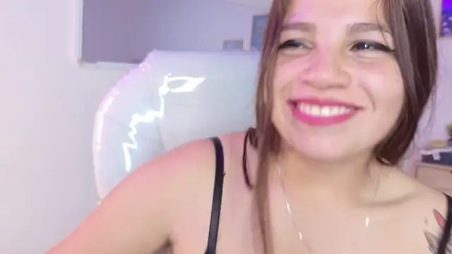 bluee_hazell's Live XXX Chat