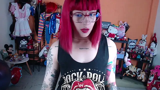 MissMiia2 live XXX chat