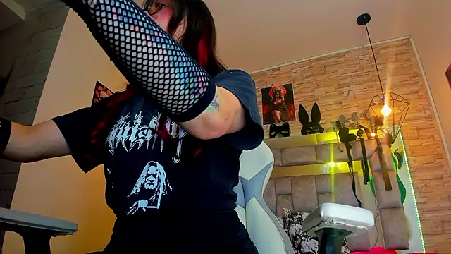 Evangelinejoness_ Adlı Modelin Canlı XXX Sohbeti