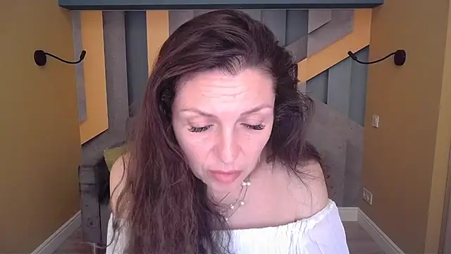 EllaLong Live XXX Chat