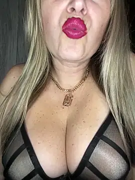 Kittenforyou's Webcam Show