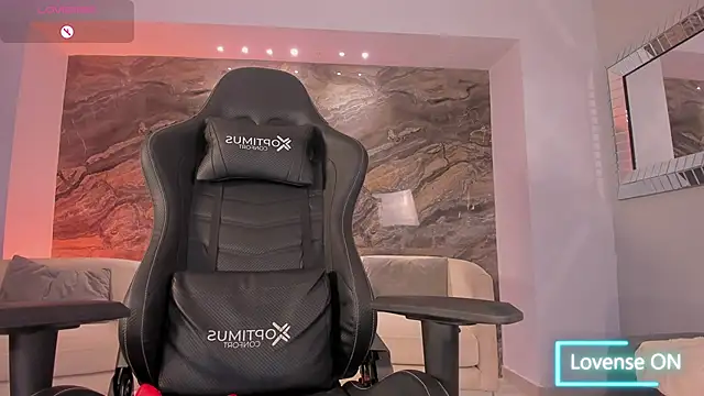 KylaMorrison Adlı Modelin Canlı XXX Sohbeti