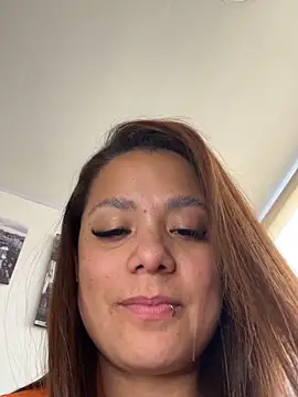 Chatroom XXX en direct de Pretty__Milf