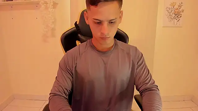 sexy_andres01: διαδικτυακό σόου στην κάμερα