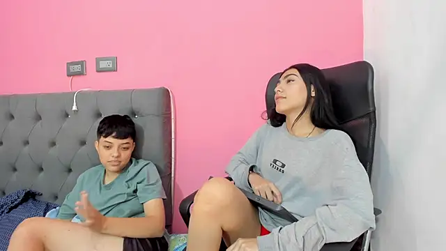 ariloe_quintero 라이브 XXX 채팅