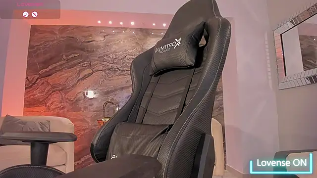 Онлайн чат XXX KylaMorrison