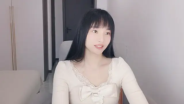 Lisa-3333's Live XXX Chat