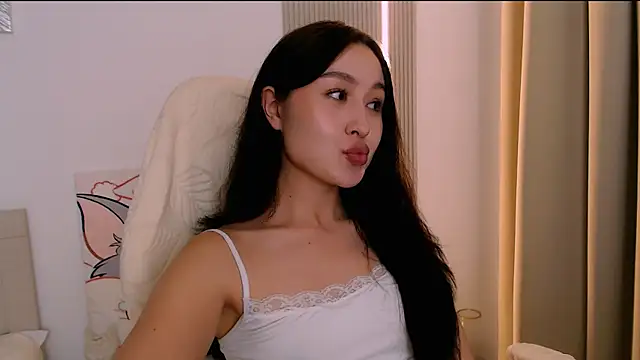 Ann__Cute Adlı Modelin Canlı XXX Sohbeti